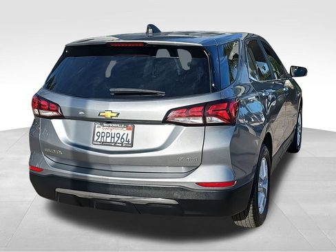 Used 2023 Chevrolet Equinox LT image 3