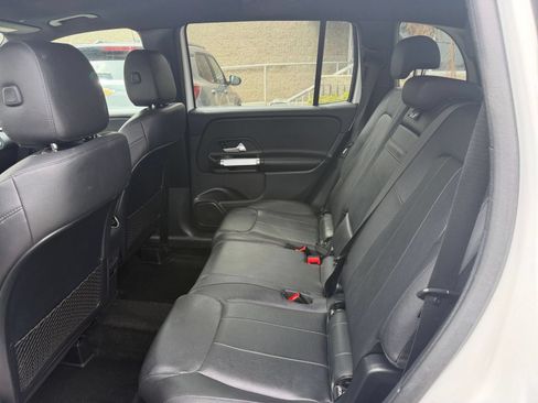 Used 2025 Mercedes-Benz GLB 250 4MATIC image 27