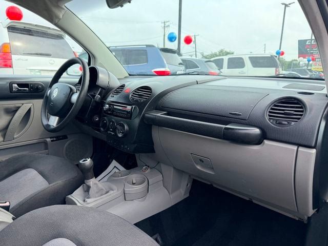 Used 2004 Volkswagen Beetle GLS FWD image 14