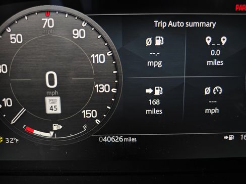 Used 2025 Land Rover Defender 110 S image 22