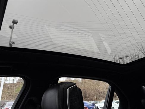 Used 2023 BMW 760i xDrive w/ Executive Package image 77