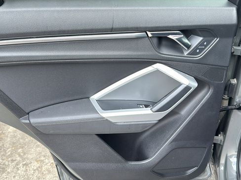 Used 2020 Audi Q3 2.0T Premium Plus image 16