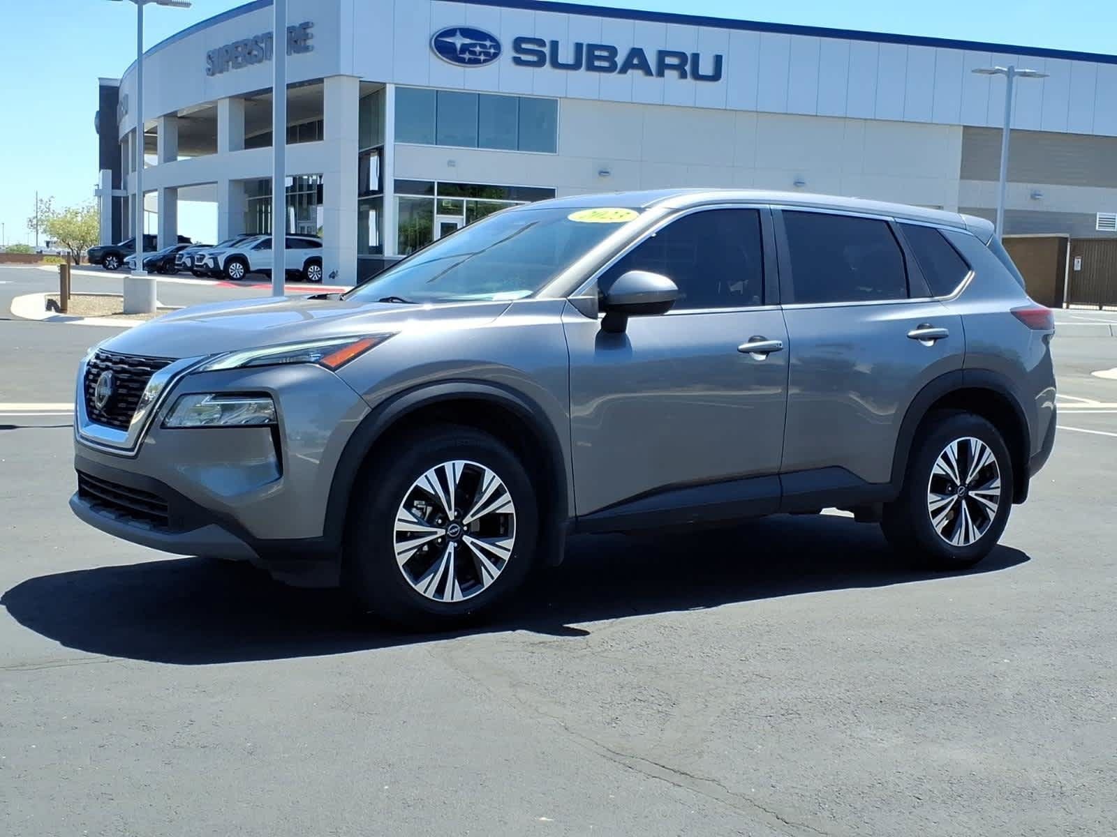 Used 2023 Nissan Rogue SV FWD image 3