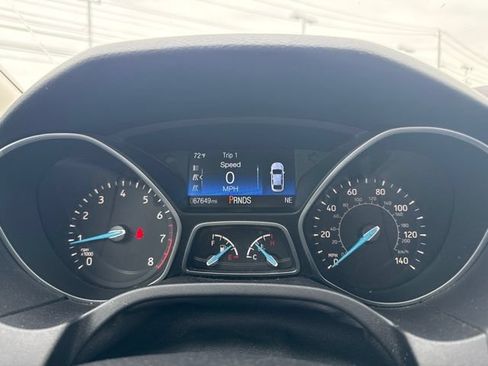 Used 2016 Ford Focus SE w/ Equipment Group 201A FWD image 9