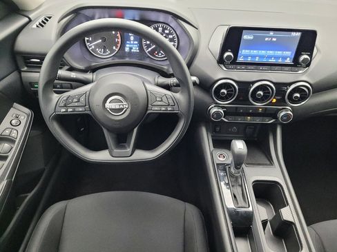 Used 2025 Nissan Sentra S image 22