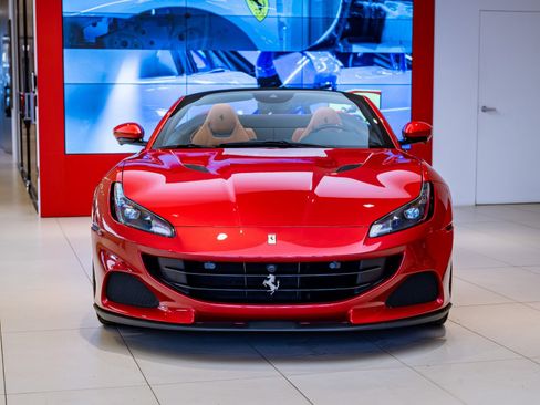 Used 2022 Ferrari Portofino M image 2