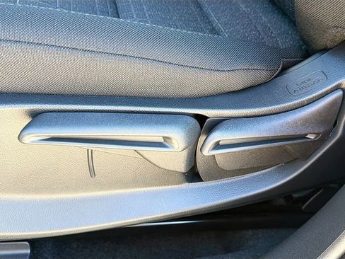 New 2026 Honda HR-V LX image 23