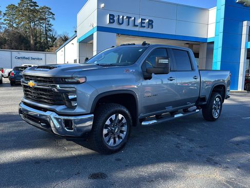 New 2026 Chevrolet Silverado 2500 LT image 2