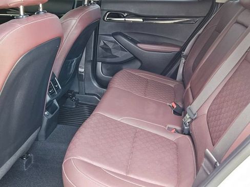 Used 2023 Kia Seltos SX AWD/4WD image 25
