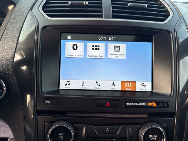 Used 2018 Ford Explorer XLT w/ Equipment Group 202A AWD/4WD image 15