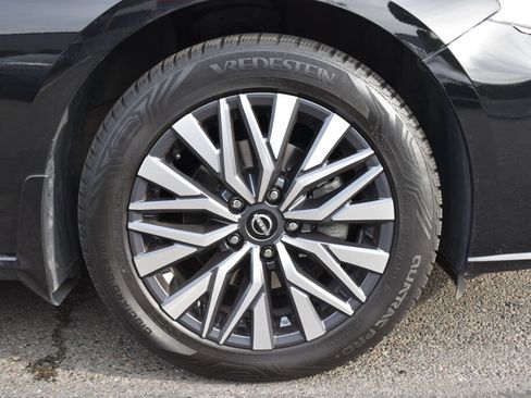 Used 2023 Nissan Altima 2.5 SV AWD/4WD image 28