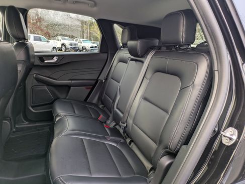 Certified 2025 Ford Escape Platinum image 16