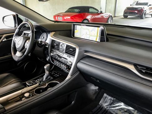 Used 2019 Lexus RX 350 FWD w/ Luxury Package image 12