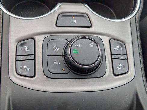 Used 2022 GMC Terrain AT4 w/ Infotainment Package II image 27