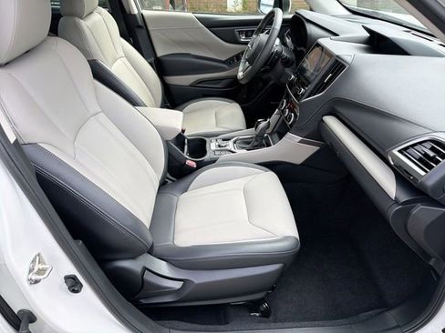 Used 2023 Subaru Forester Limited AWD/4WD image 28