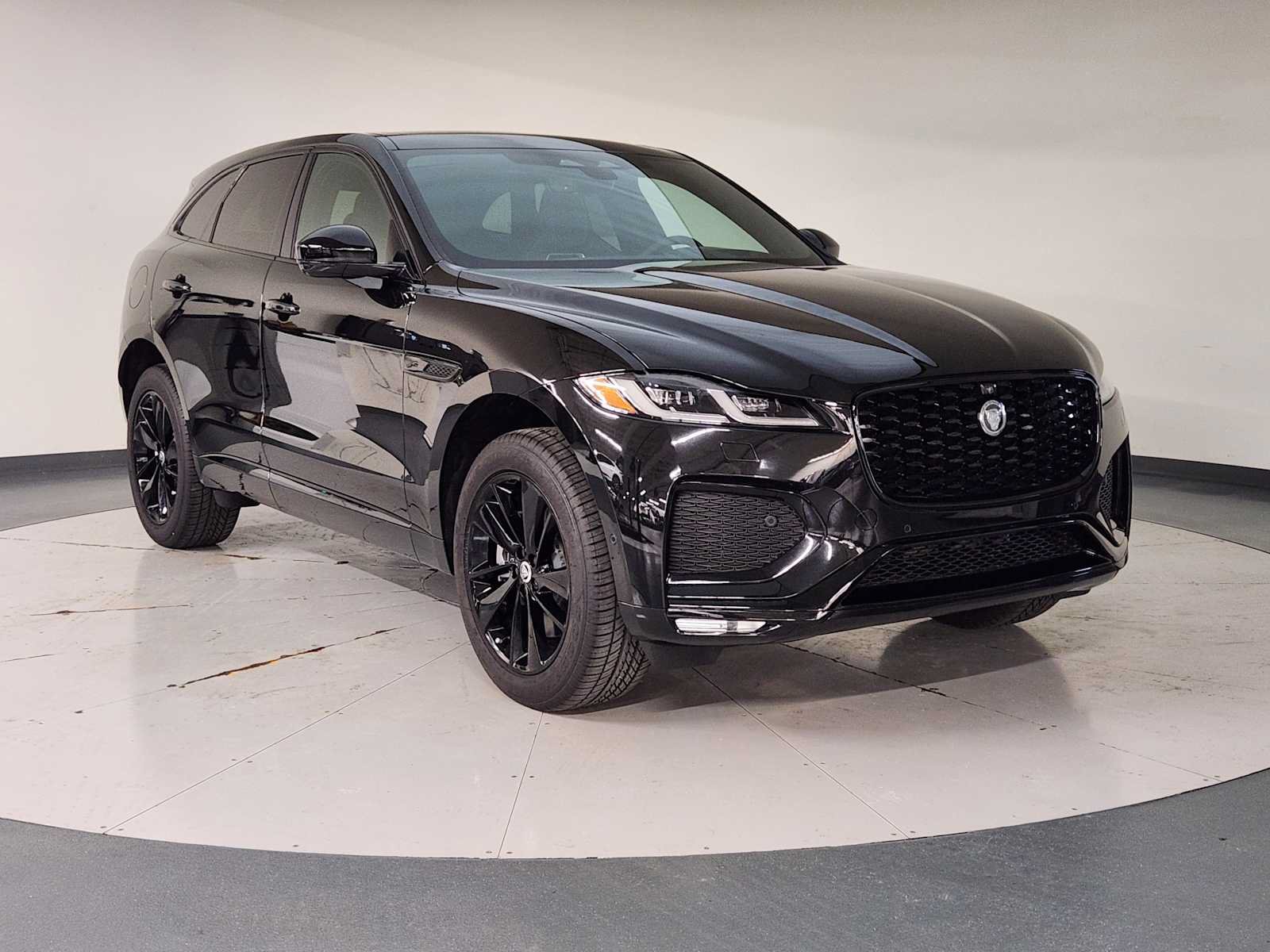 New 2026 Jaguar F-PACE R-Dynamic S AWD/4WD image 7