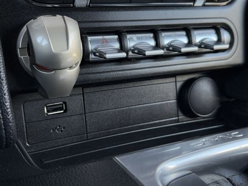 Used 2018 Ford Mustang GT Premium image 23