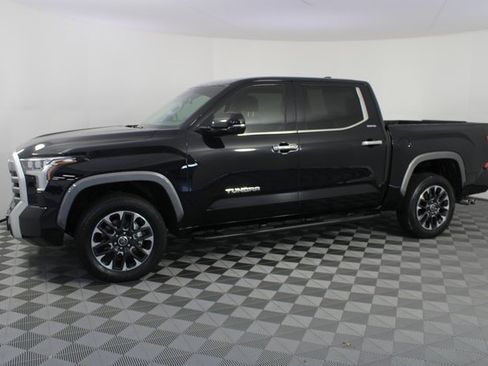 Used 2024 Toyota Tundra Limited image 2