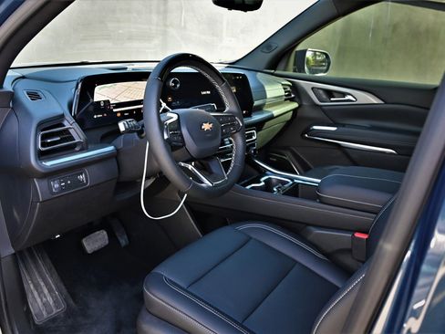 Used 2026 Chevrolet Traverse LT w/ Enhanced Driving Package image 15