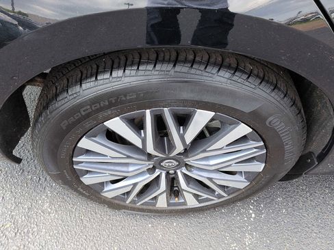 Used 2025 Nissan Altima 2.5 SV FWD image 9
