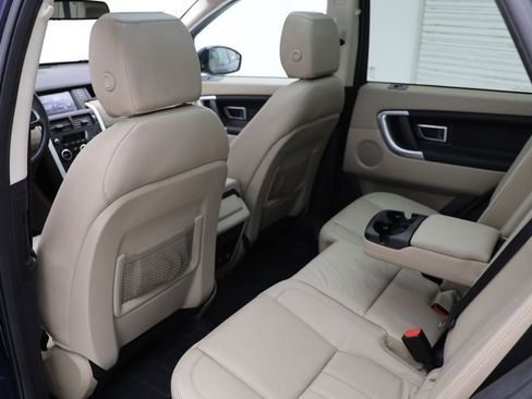 Used 2017 Land Rover Discovery Sport HSE image 10