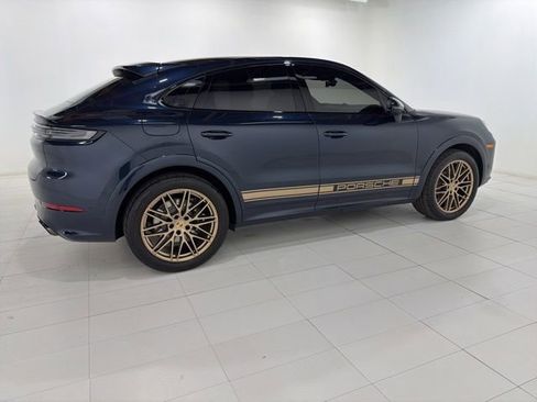 Used 2024 Porsche Cayenne Coupe AWD/4WD image 6