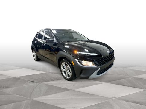 Used 2023 Hyundai Kona SEL FWD image 2