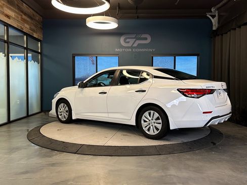 Used 2025 Nissan Sentra S image 5