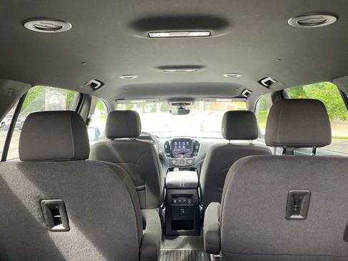 Used 2023 Chevrolet Traverse LT FWD image 41