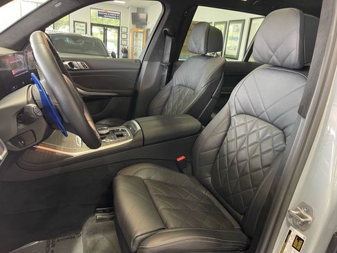 Used 2023 BMW X7 xDrive40i w/ M Sport Package AWD/4WD image 27