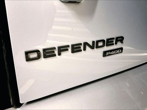 Certified 2023 Land Rover Defender 110 SE image 7