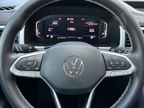 Used 2023 Volkswagen Atlas SE w/ Panoramic Sunroof Package FWD image 24