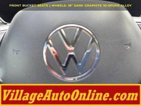 Used 2022 Volkswagen Tiguan SE w/ Panoramic Sunroof Package AWD/4WD image 19