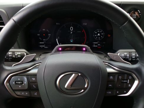 Used 2025 Lexus GX 550 w/ Cold Area Package AWD/4WD image 15