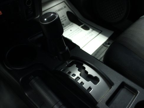 Used 2007 Toyota FJ Cruiser 4WD image 20
