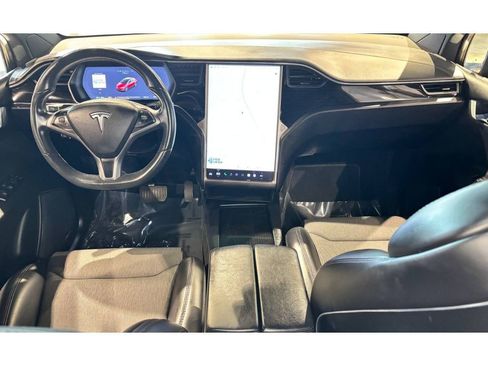 Used 2018 Tesla Model X 75D image 25
