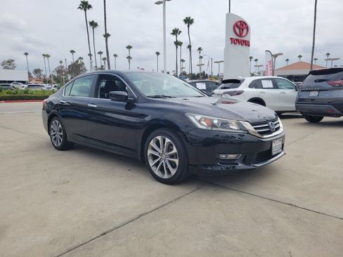 Used 2013 Honda Accord Sport image 2