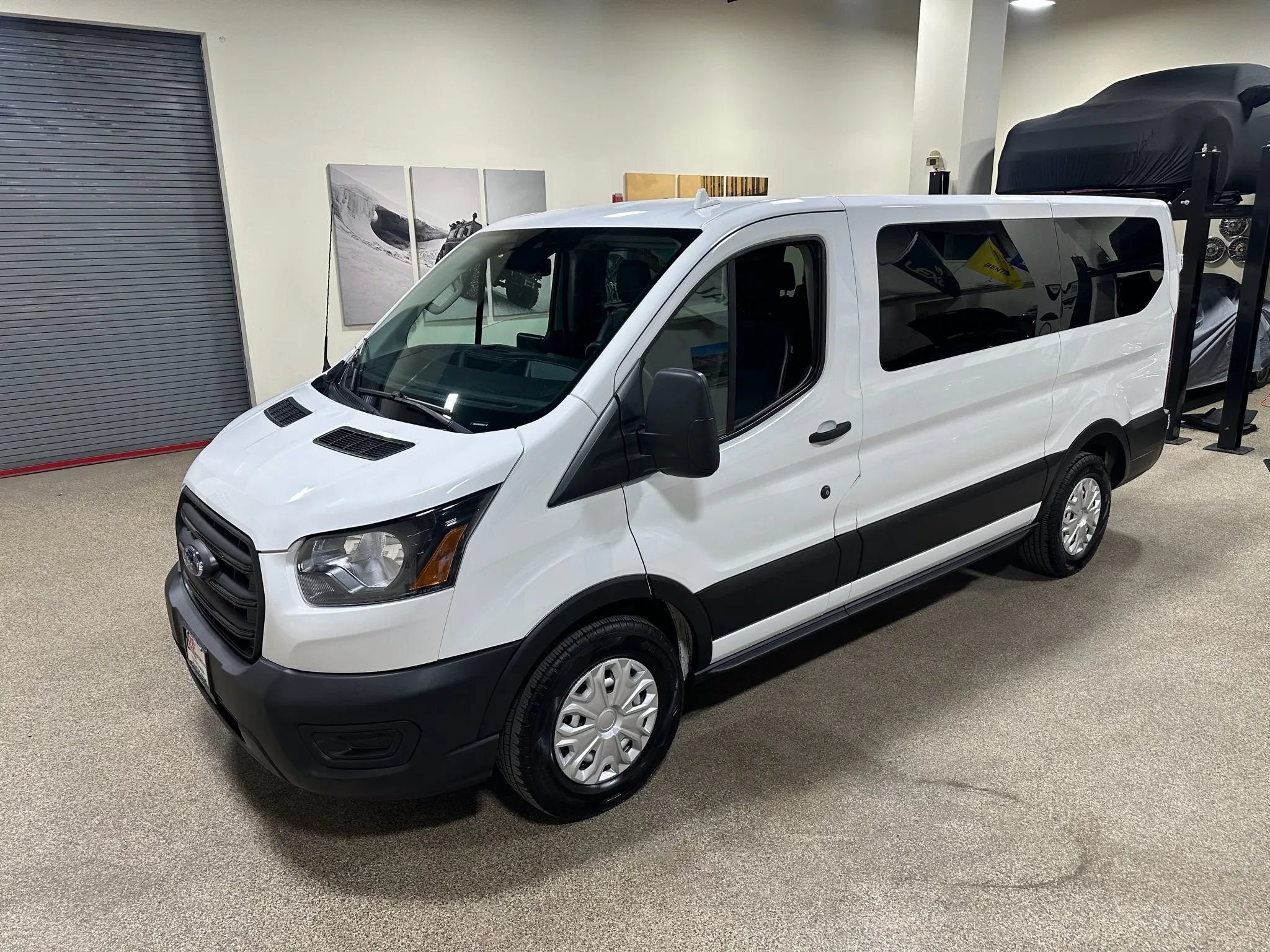 Used 2020 Ford Transit 150 XL RWD image 3