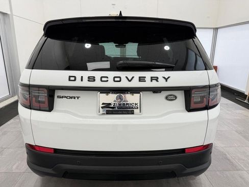 Used 2023 Land Rover Discovery Sport SE image 3