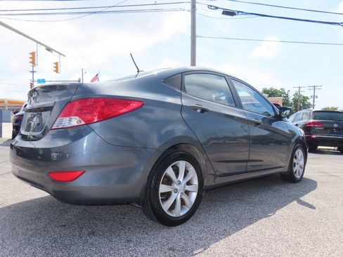 Used 2013 Hyundai Accent GLS w/ Premium Pkg FWD image 23