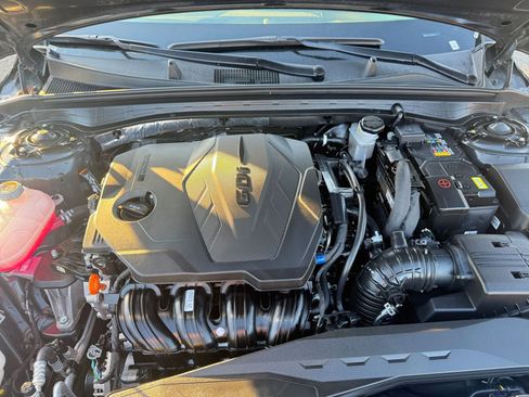 Used 2025 Kia K5 LXS image 32