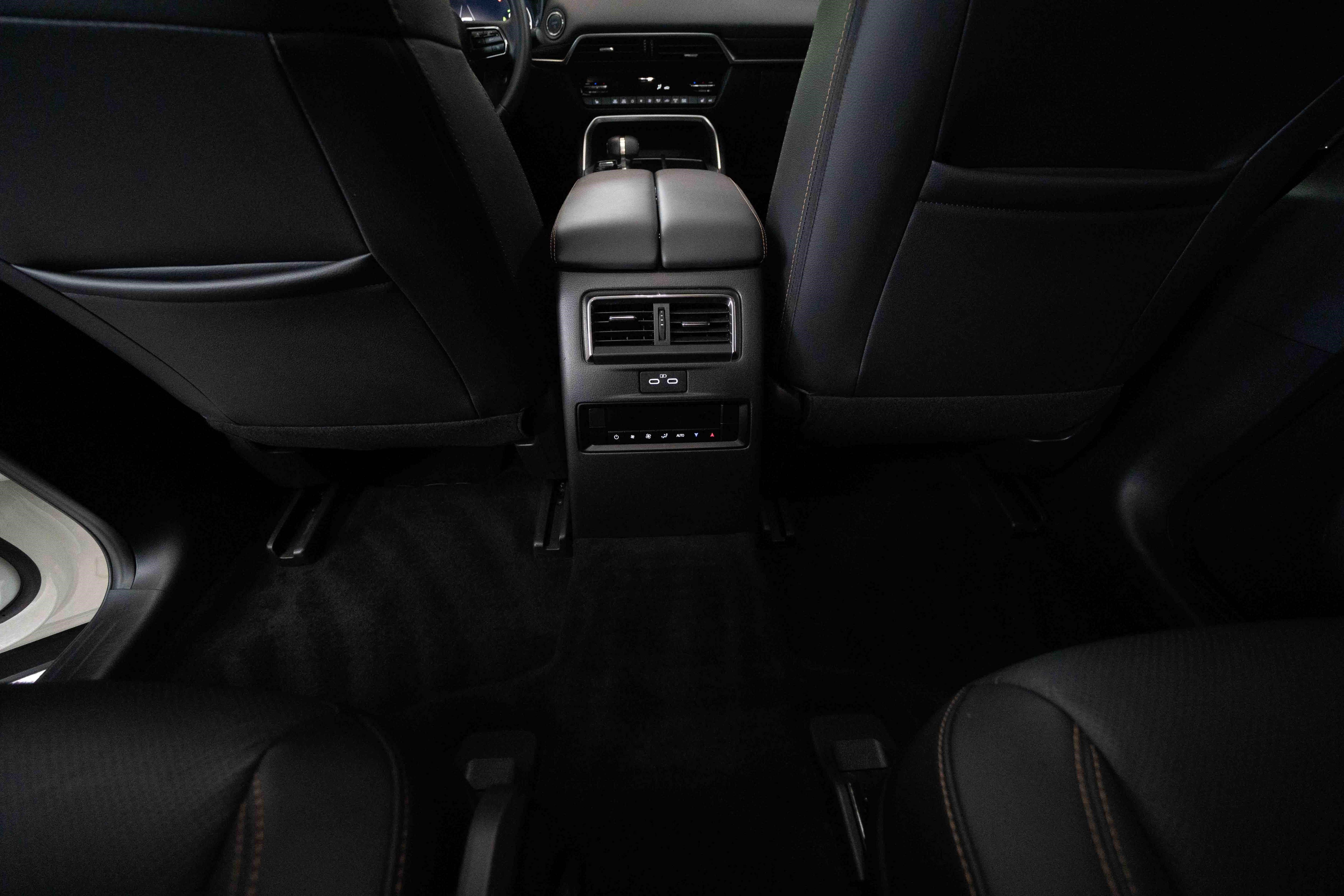Used 2024 MAZDA CX-90 Plug-In Hybrid w/ Preferred AWD/4WD image 22