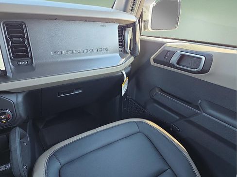 New 2026 Ford Bronco Big Bend w/ Black Diamond Package AWD/4WD image 12
