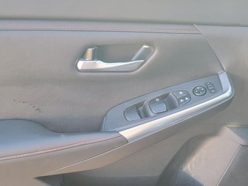 Certified 2024 Nissan Sentra SR w/ Trunk Package image 9