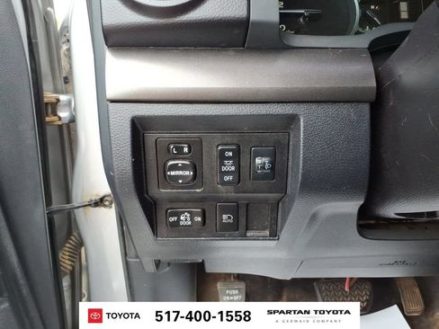 Used 2019 Toyota Tundra SR5 AWD/4WD image 16
