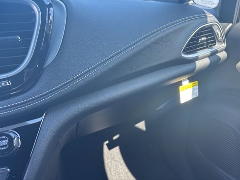 New 2026 Chrysler Pacifica Limited w/ S Appearance Package AWD/4WD image 26