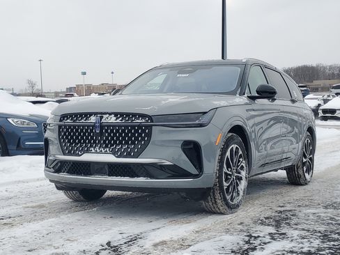 New 2026 Lincoln Nautilus Reserve image 2