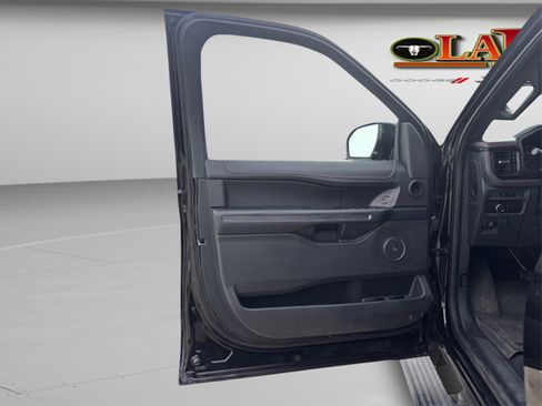 Used 2023 Ford Expedition Limited image 10