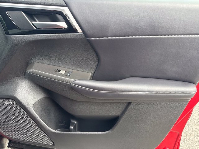 Used 2025 Mitsubishi Outlander AWD image 22