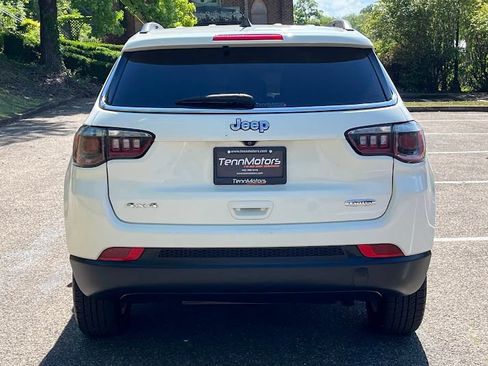 Used 2019 Jeep Compass Latitude w/ Popular Equipment Group AWD/4WD image 23